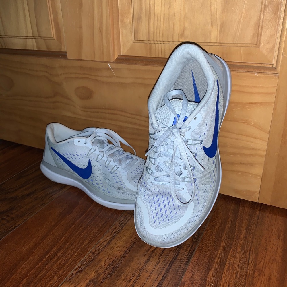 Women’s Nike flex 2017 run
